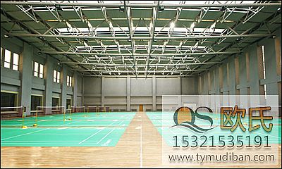 PVC�\�ӵذ��c��ľ�\�ӵذ�֮�gPK���l����һ�I��